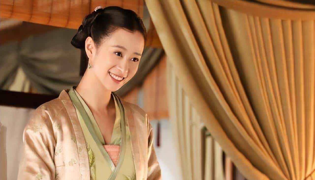 知否》"风光大嫁的"丹橘:她的心软,对盛明兰来说,不是好事_碧丝_丫鬟