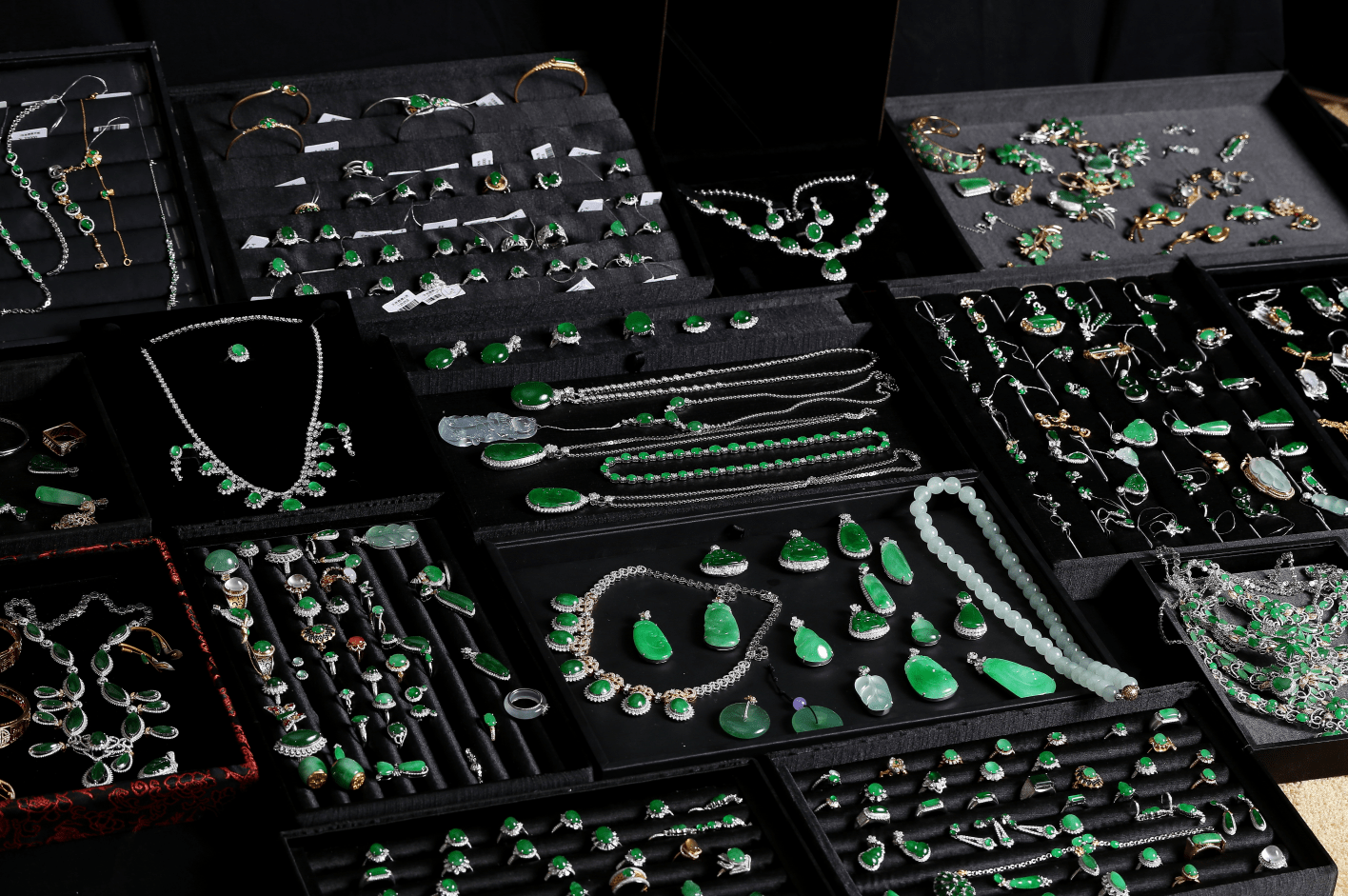 珠宝收藏成资产配置理想选择，高端翡翠受高净值人群青睐！_搜狐网