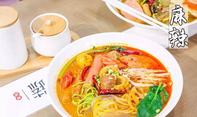 原创畅快过瘾吃麻辣烫在青蔬一份麻辣烫不到20元