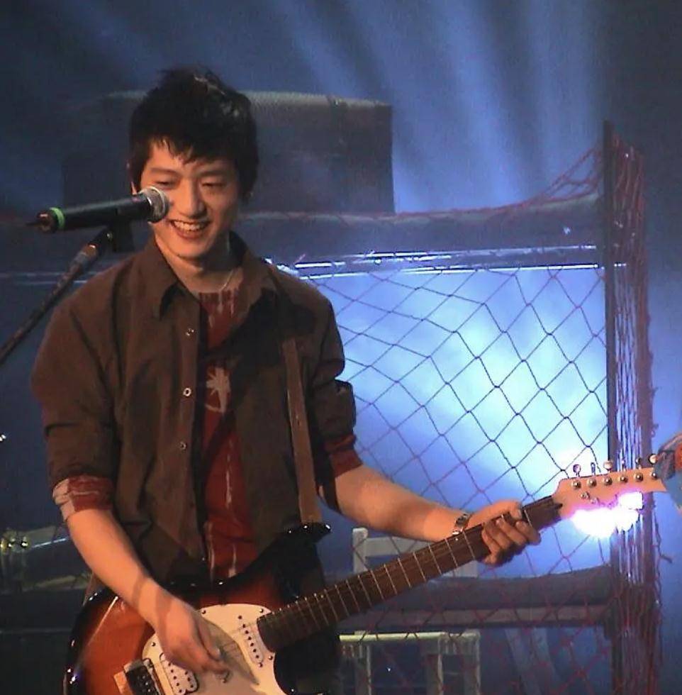 中国乐队主唱的颜值天花板,娶名模12年零绯闻,42岁仍是少年_彭坦_达达