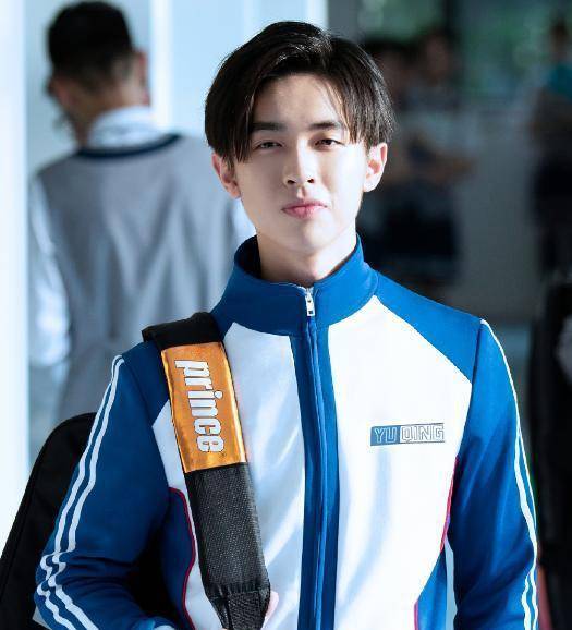 在最新的剧情中,卓治展示第三种回击球——白鲸.