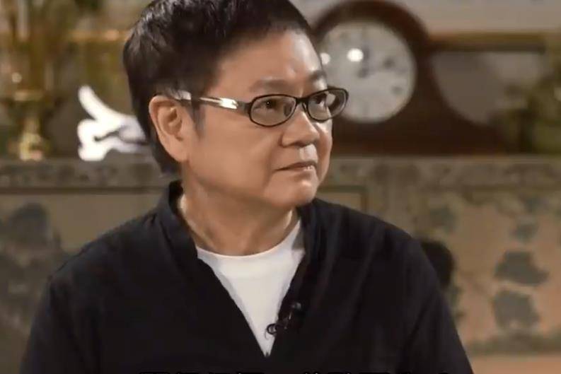 刘家良去世9年,再看翁静晶,才发现她为何转身嫁进赌王家族