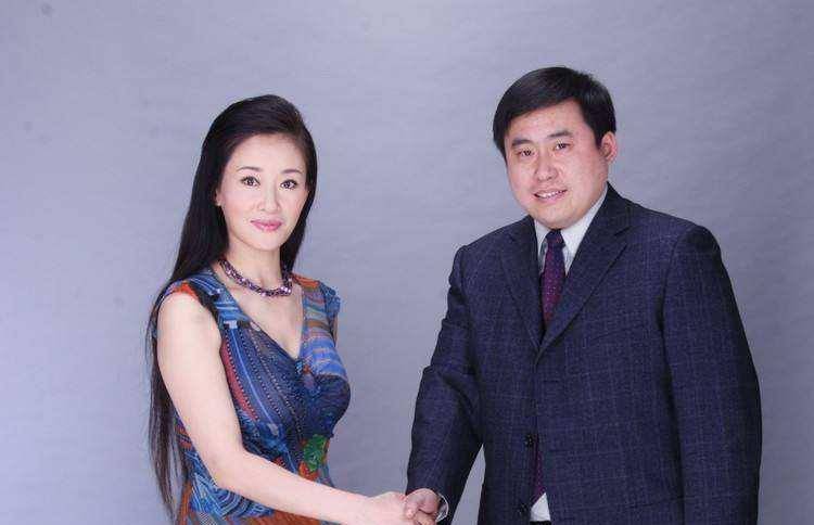 被"影视公司老总"娶走的5位女星,个个如花似玉,回家当老板娘_张萌