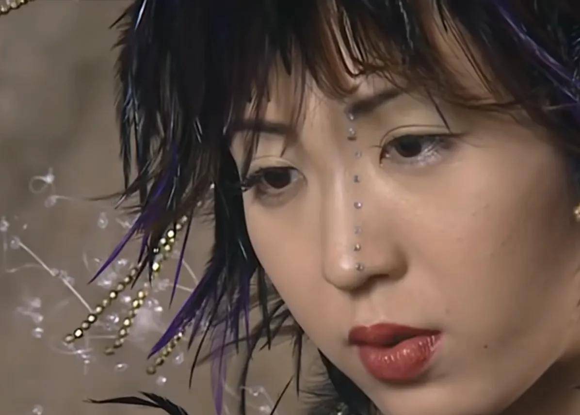 黑蜘蛛精原本是一个弱小经常被欺负的妖精.