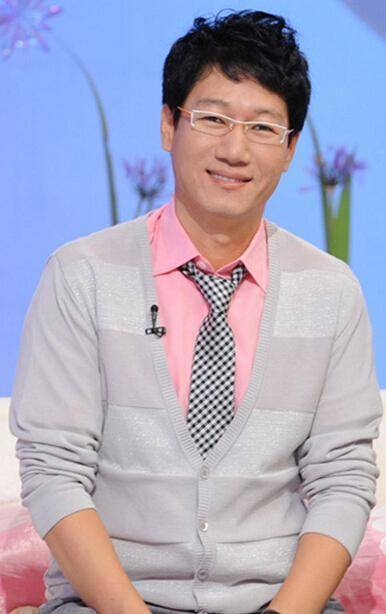 他是《rm》人气最低成员,差点从节目中下车,曾主动求资源被拒_池石镇