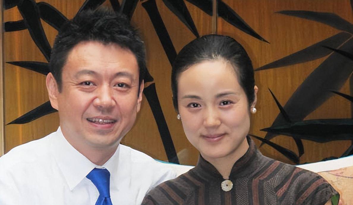 原创国学形象大使哈辉33岁功成名就嫁43岁三婚丈夫她图什么