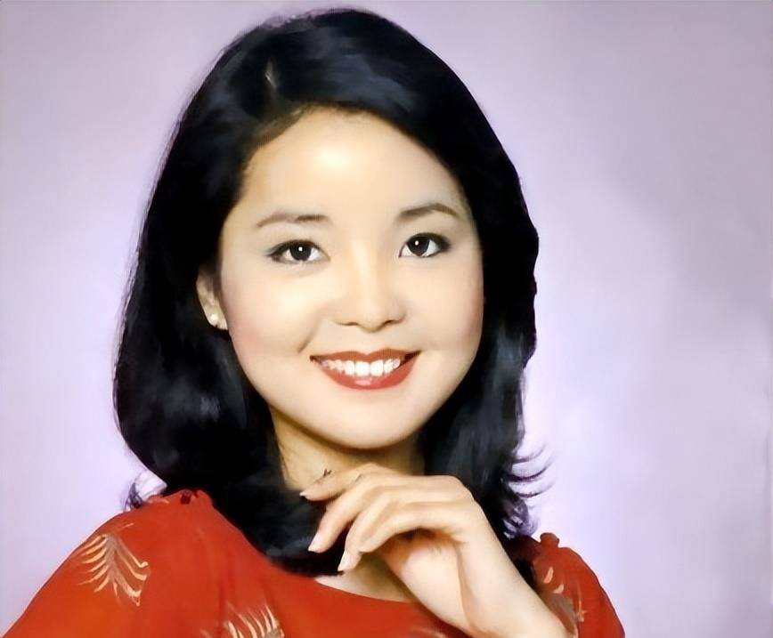 未婚,最后一通电话打给成龙,邓丽君凭啥成为传奇_高凌风_傅中尉_邓家