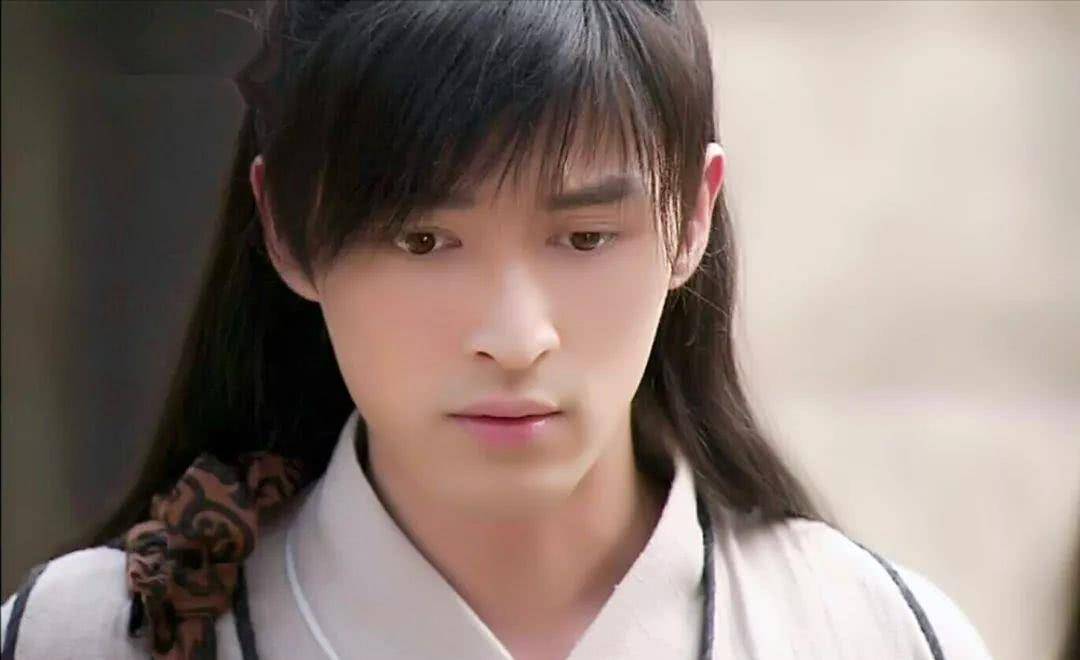 易小川第五个角色:李逍遥第六个角色:景天《仙剑奇侠传》让胡歌大火