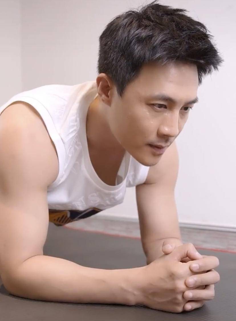 原创杜淳近照曝光39岁暴瘦颜值不输小鲜肉插刀事件难再洗白