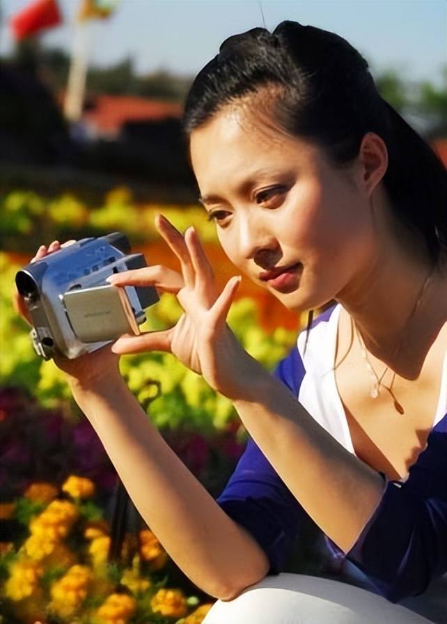 央视美女主持人紫凝贷款买车事业成婚姻路上最大的拦路虎