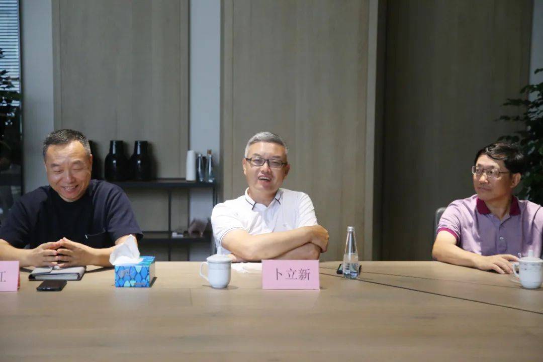 木里木外董事长创始人练峰率队走进书香门地集团参观