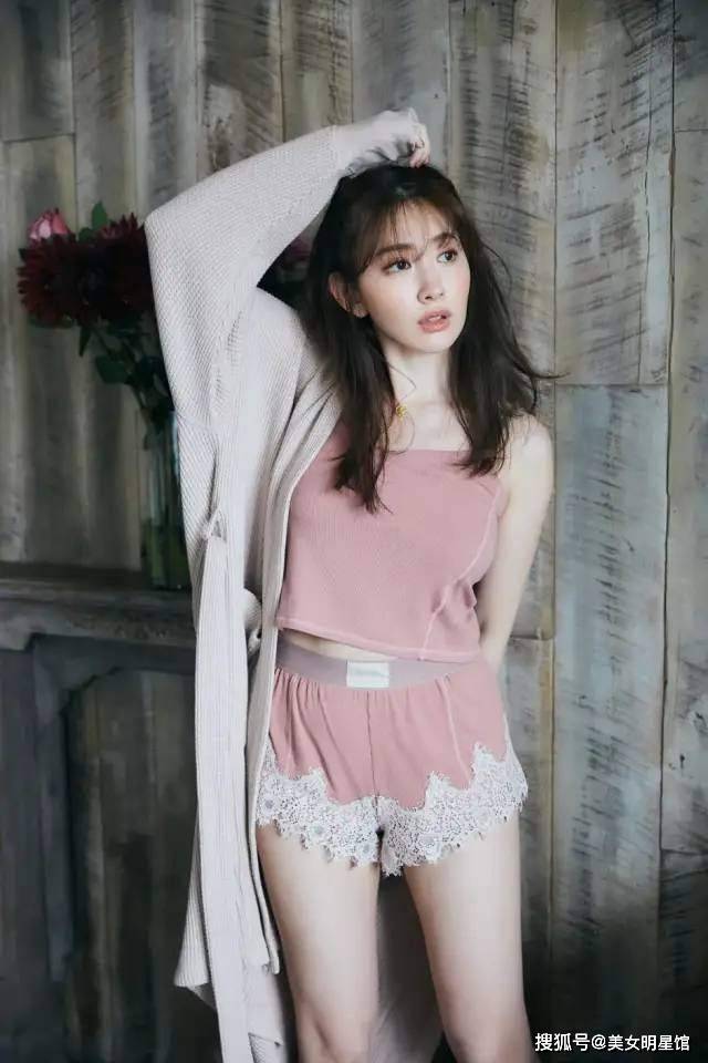 美女明星馆:小嶋阳菜の美图写真_日本_白书_期生