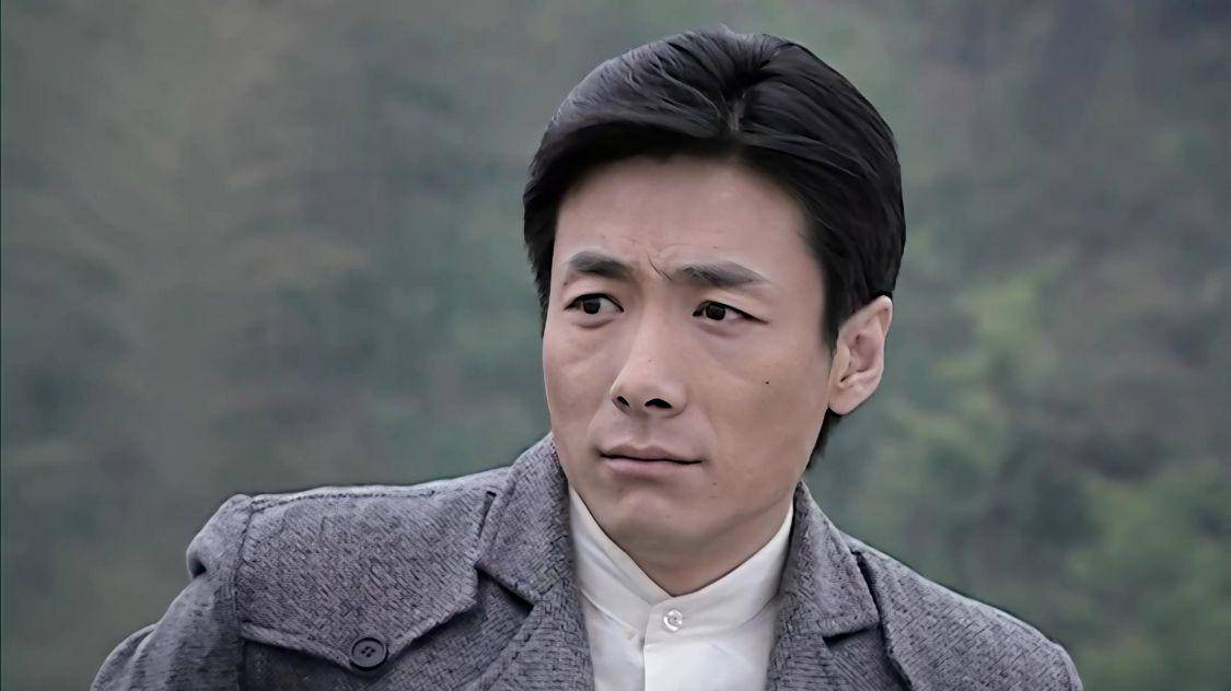 潜伏吴敬中为什么不会把李涯当亲信关键是他的性格太固执了