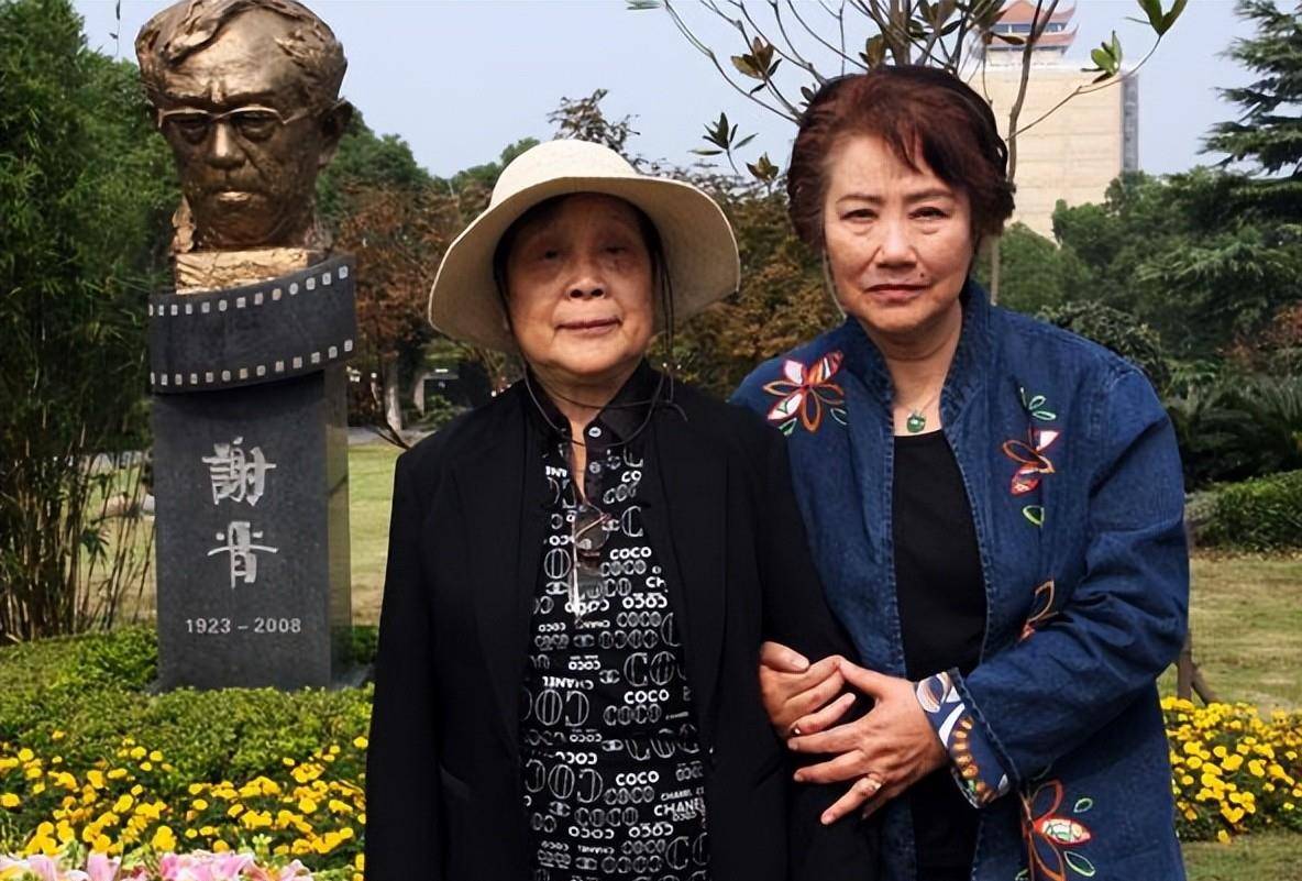 获奖无数的传奇导演,唯独亏欠发妻徐大雯和4个苦命孩子_电影史_谢衍