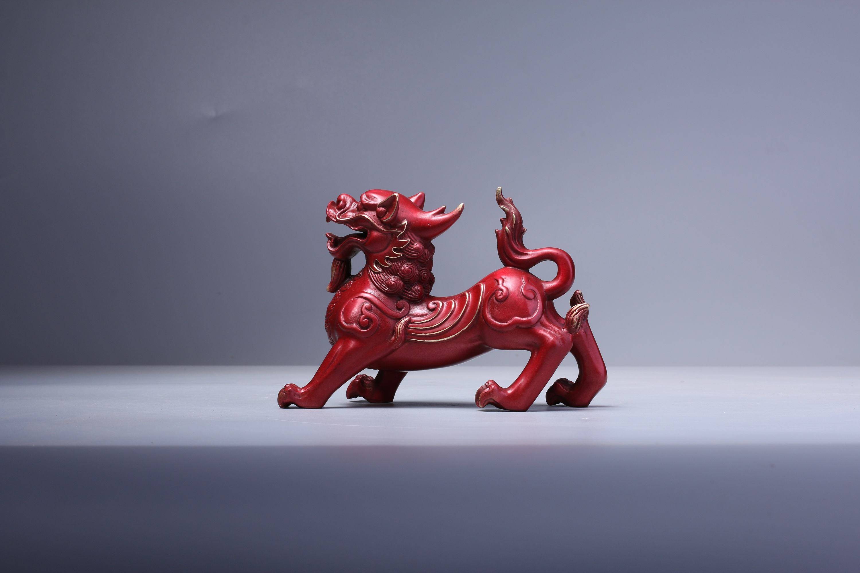 不善理财的人,建议随身佩戴开光貔貅,这样能让您事业顺心如意,正财