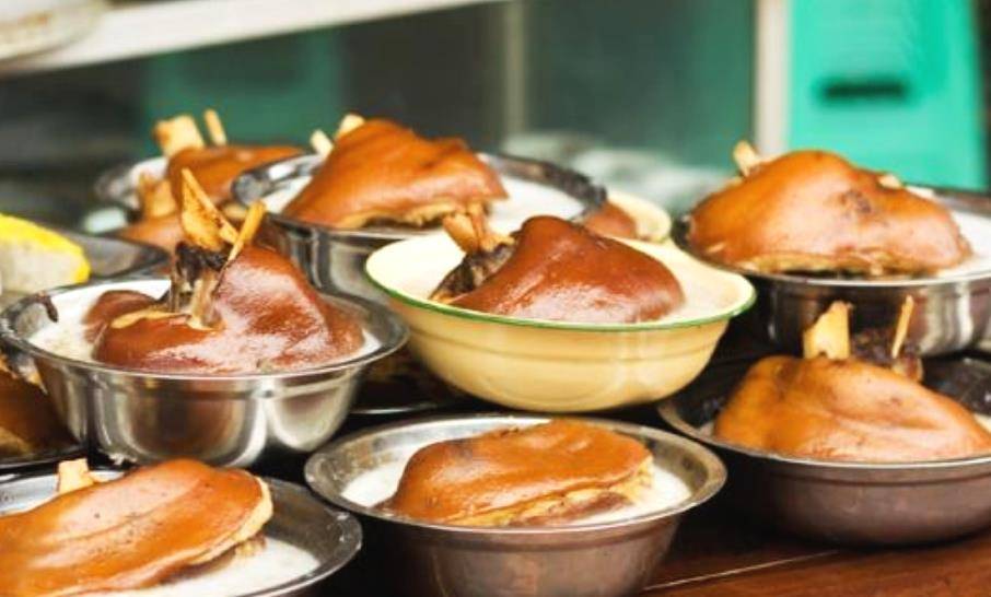 自贡特色小吃牛佛烘肘,餐桌上的佐餐佳肴,好吃到登上人生巅峰_肘子