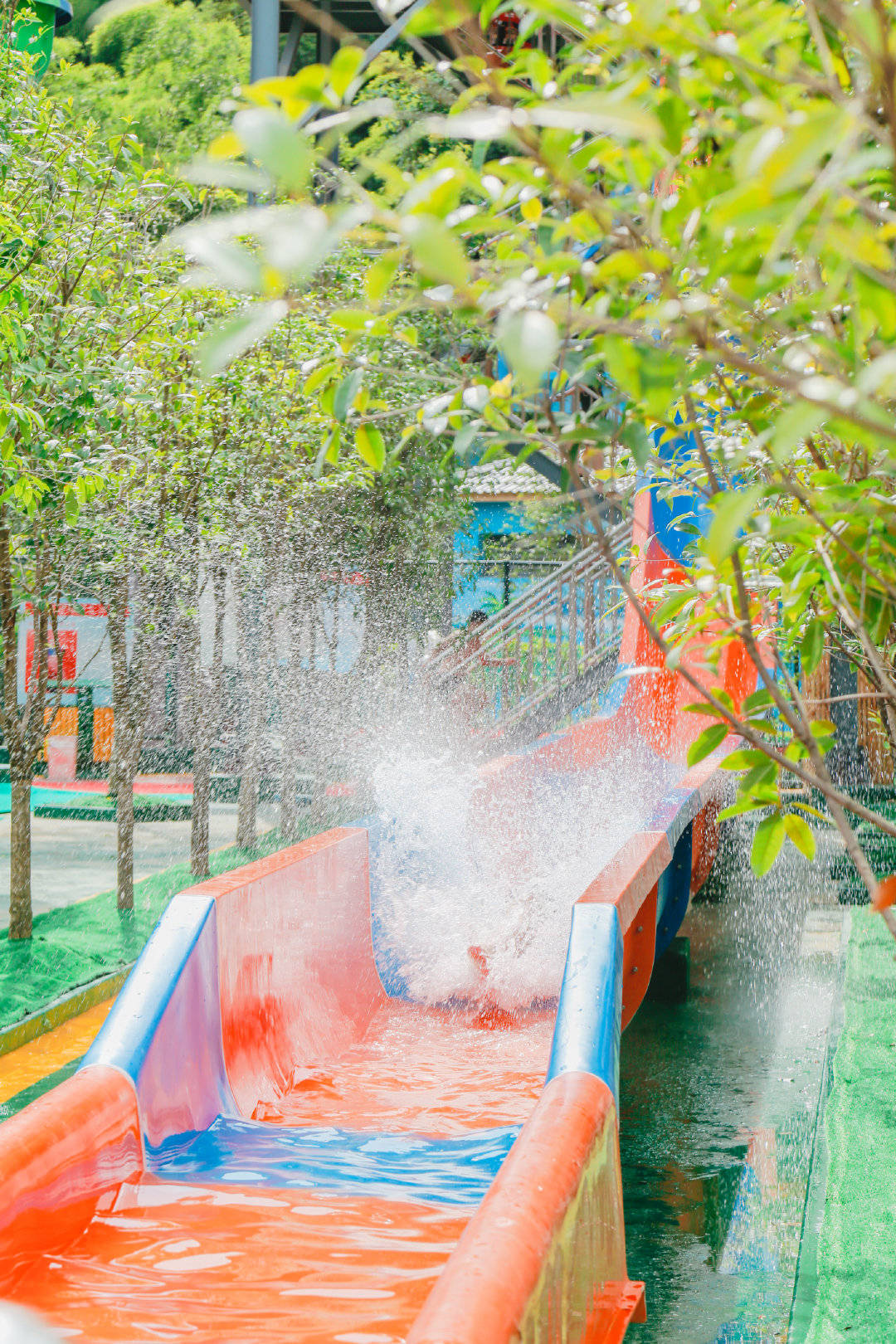 原创杭州周边龙吟谷水上乐园玻璃水滑梯造浪池儿童水寨玩到嗨起