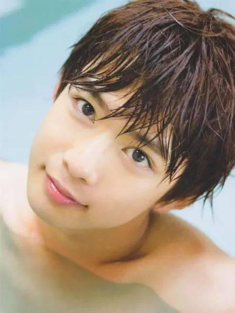 原创这么可爱一定是男孩子清秀可爱的30岁国外男演员