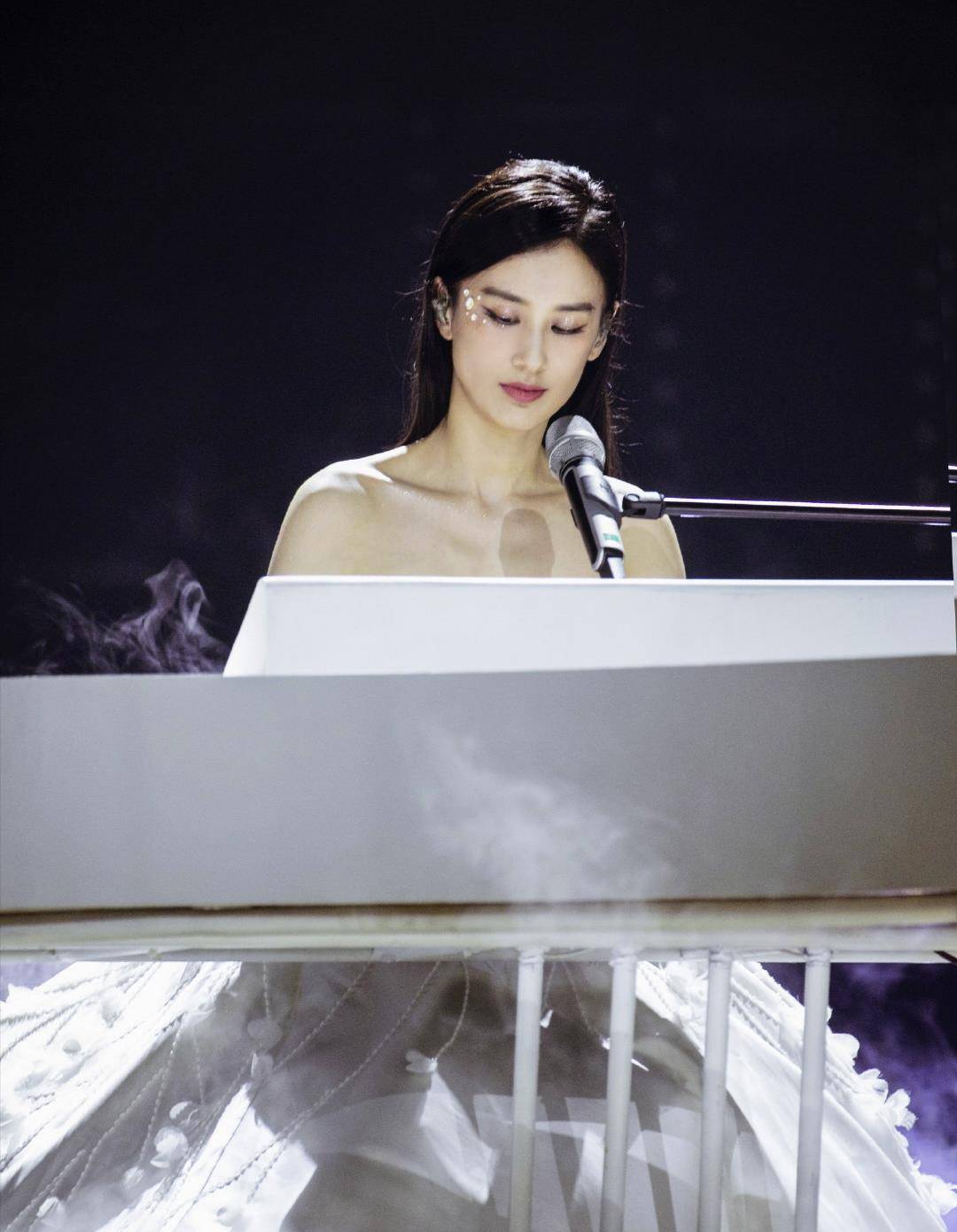 浪姐3黄奕提前淘汰 她与浪姐1黄圣依对比,到底差在哪里?