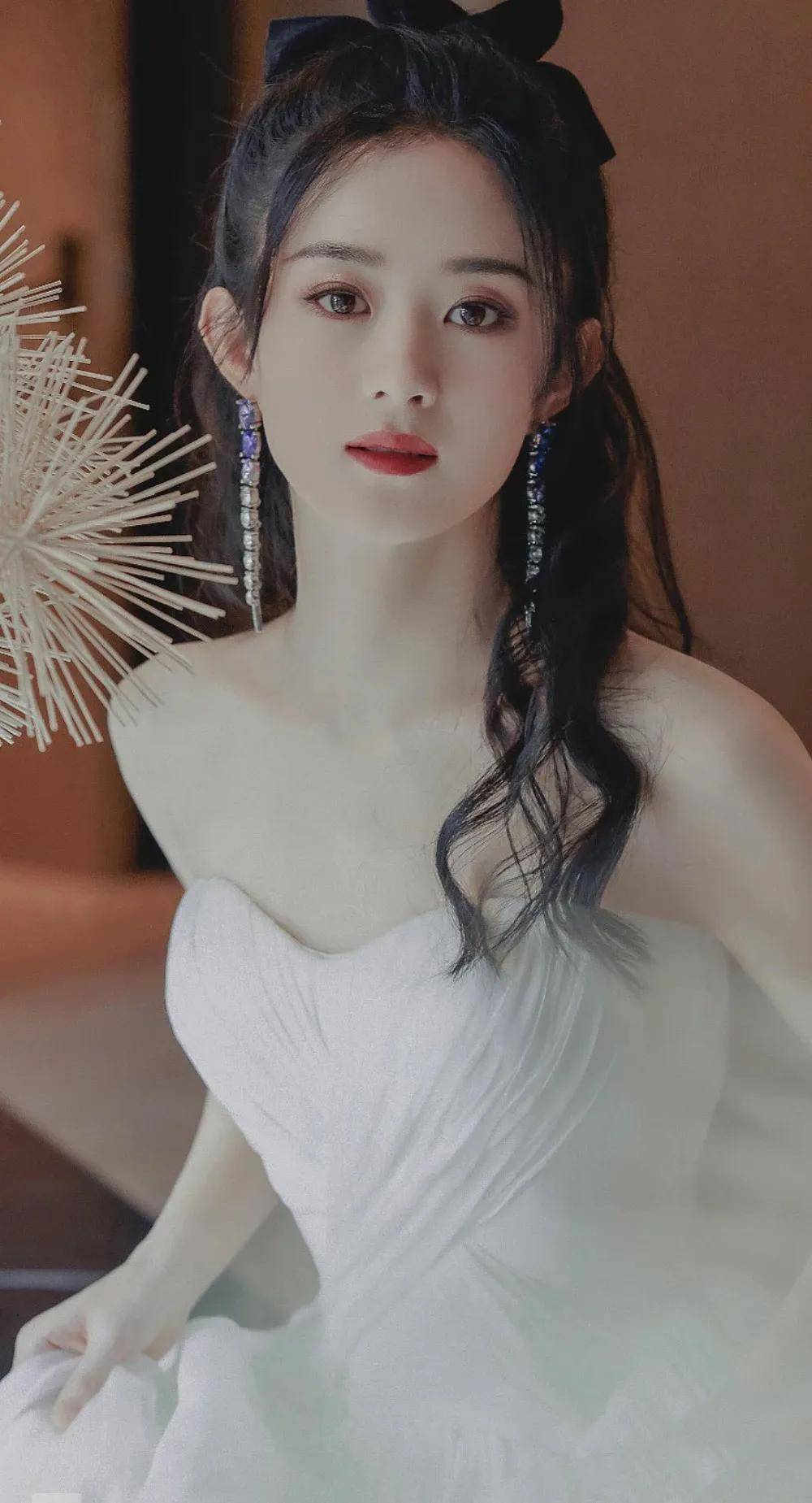 原创赵丽颖人间仙女古装和现代装你更喜欢哪一个