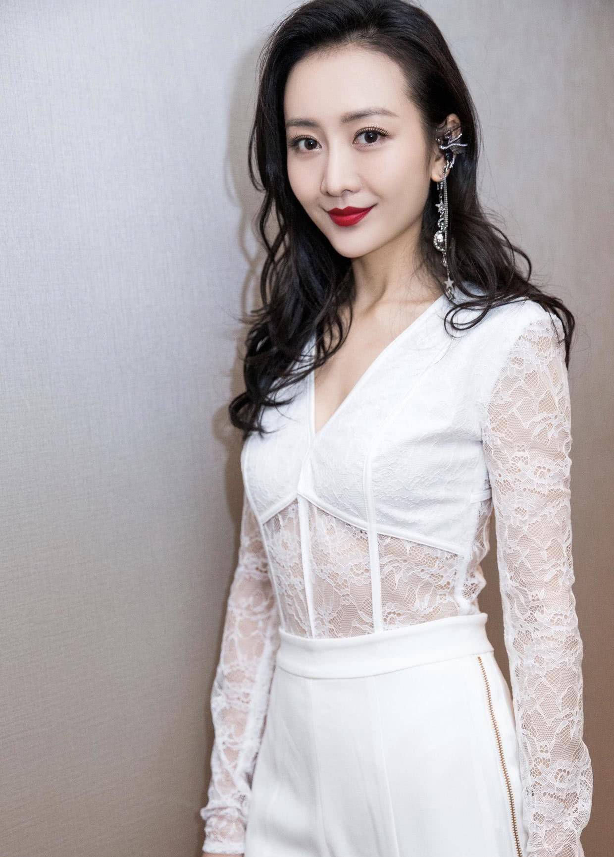 原创衣服外穿算什么王鸥的衣服连体裤才是真厉害穿上太洋气