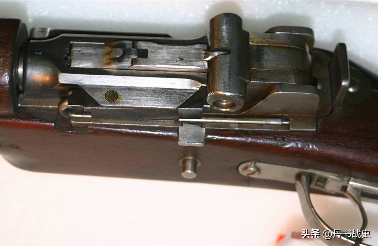 鲁格手枪改冲锋枪,瑞士w f m1919冲锋枪_furrer_枪管_肘节