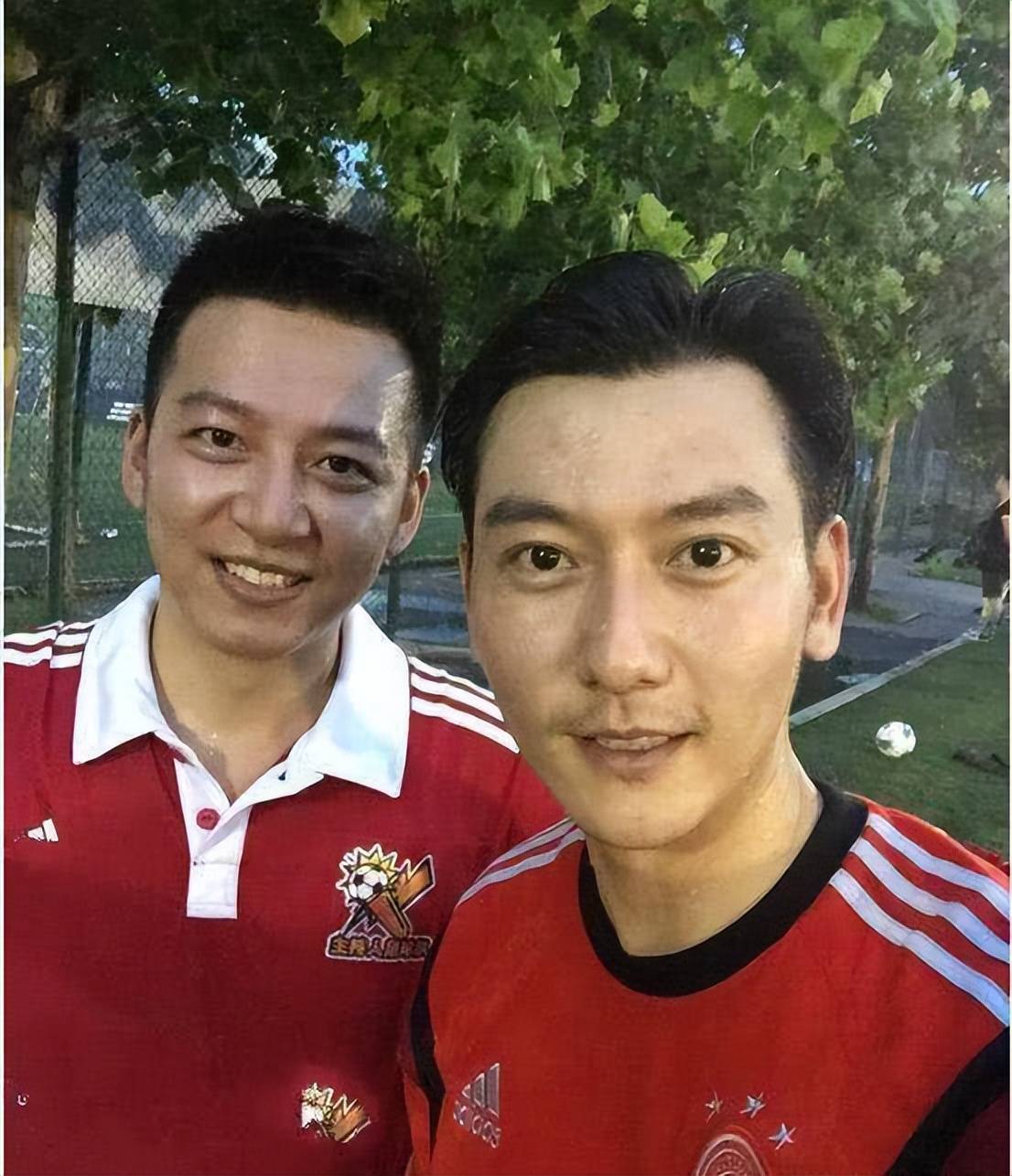 帅的男主持人,颜值丝毫不输明星,长得有点像撒贝宁_胡悦鑫_实习_电视