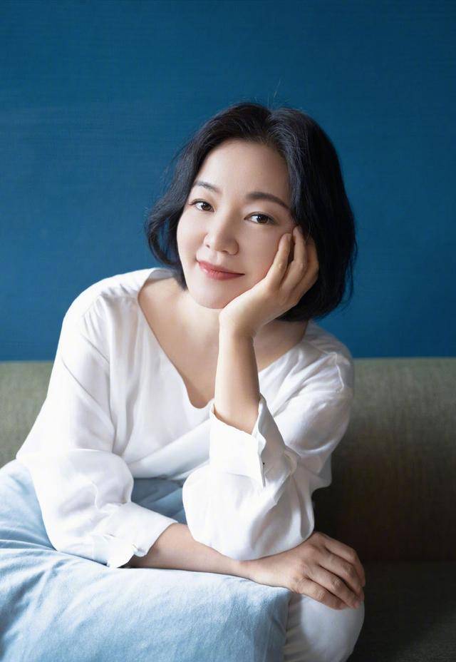 原创长相平凡性格安静43岁阿雅活成岁月静好的模样气质真优雅