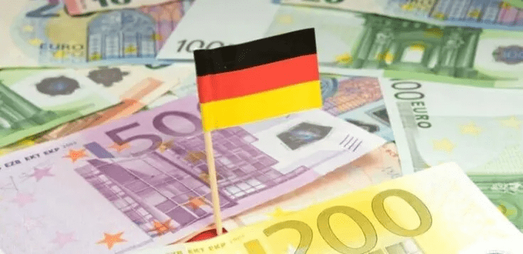 原创             一年10%！欧元“生死存亡”法国背弃，入坑20年德国得到了什么？