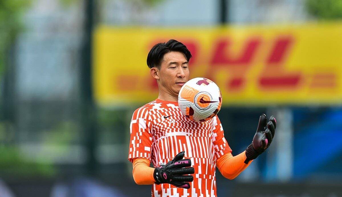 原创李章洙胆子太大了本轮罕见拿下张鹭首发深圳队却迎来久违胜利