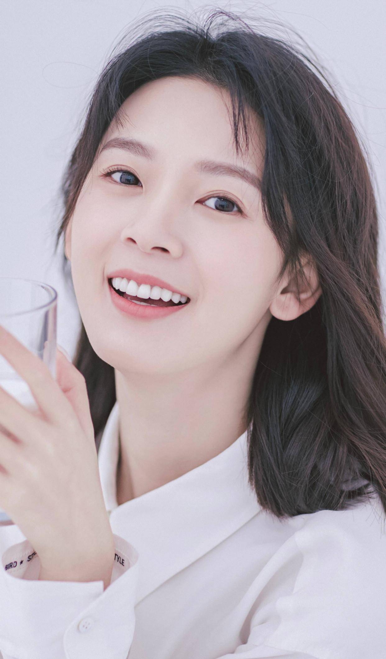 "巴蜀之地"出美人,这10位川妹子女明星,个个国色天香貌美如花_戚薇