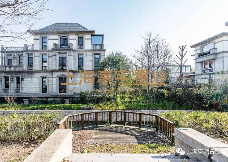 唐镇四大别墅之一 白金瀚宫435平4室 滨水独栋别墅总价4000万