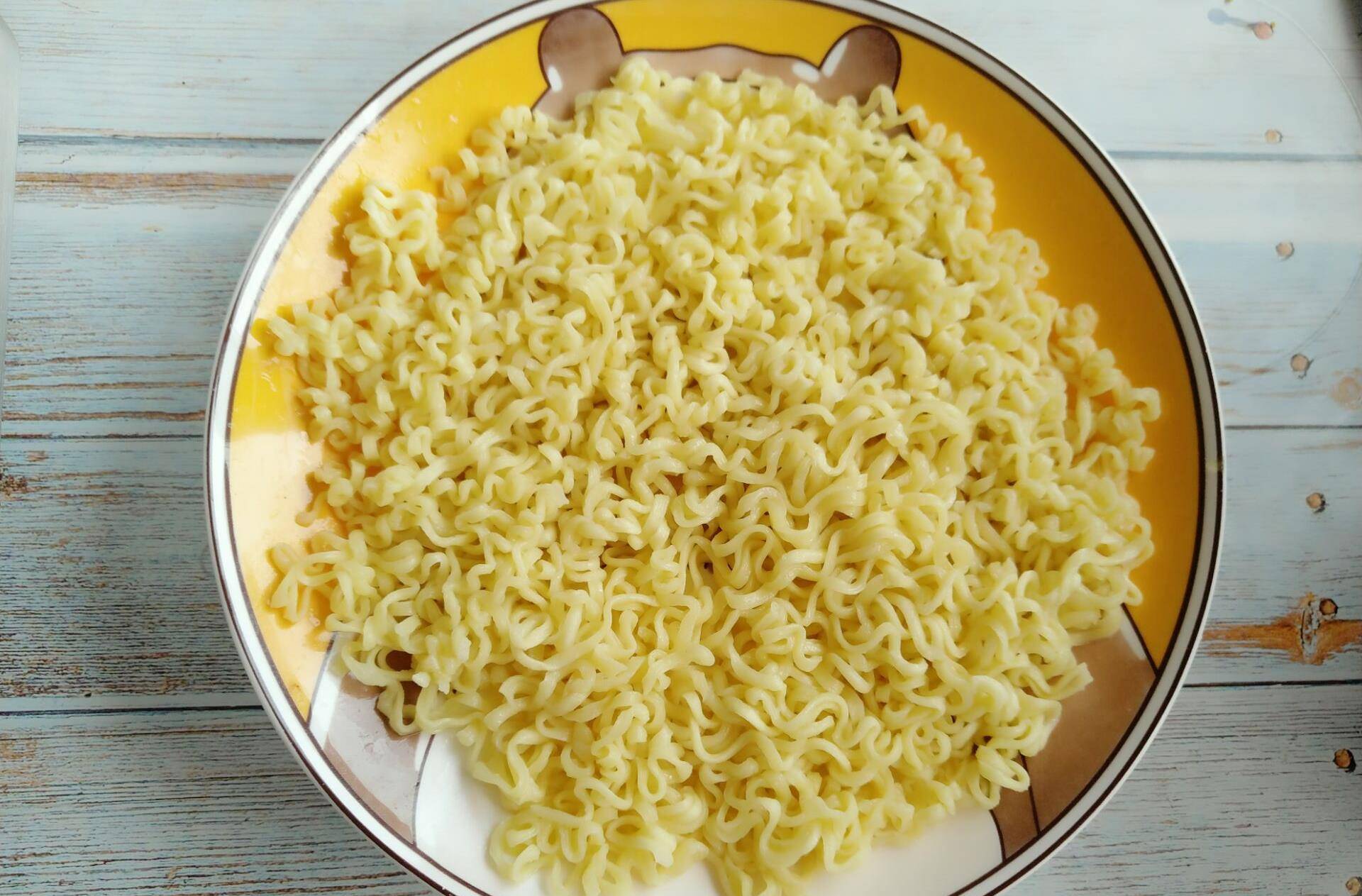 芝士焗方便面:脑洞大开的创意料理,味道绝不一般_食材_步骤_食物