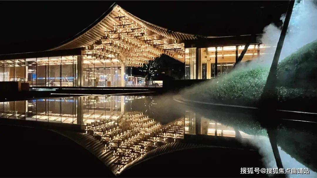 遁入春城，追随飞花脚步：与自然共舞，体验春城无处不飞花的盎然生机
