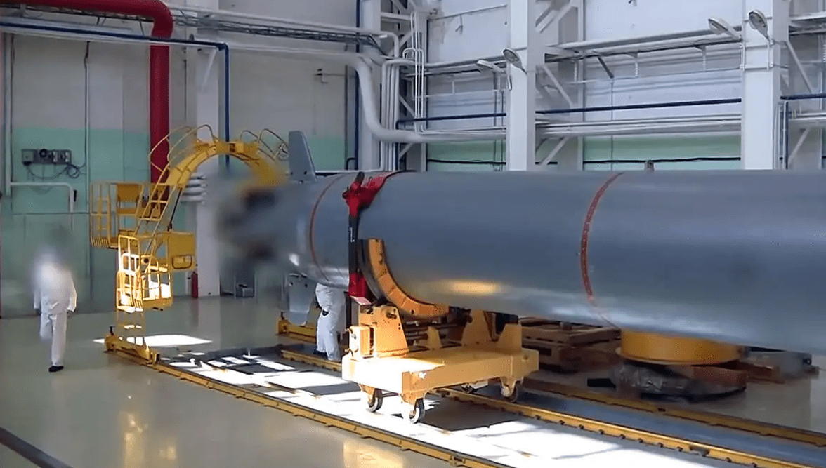 原创俄罗斯新型核潜艇太长了除了制造海啸还有特殊任务