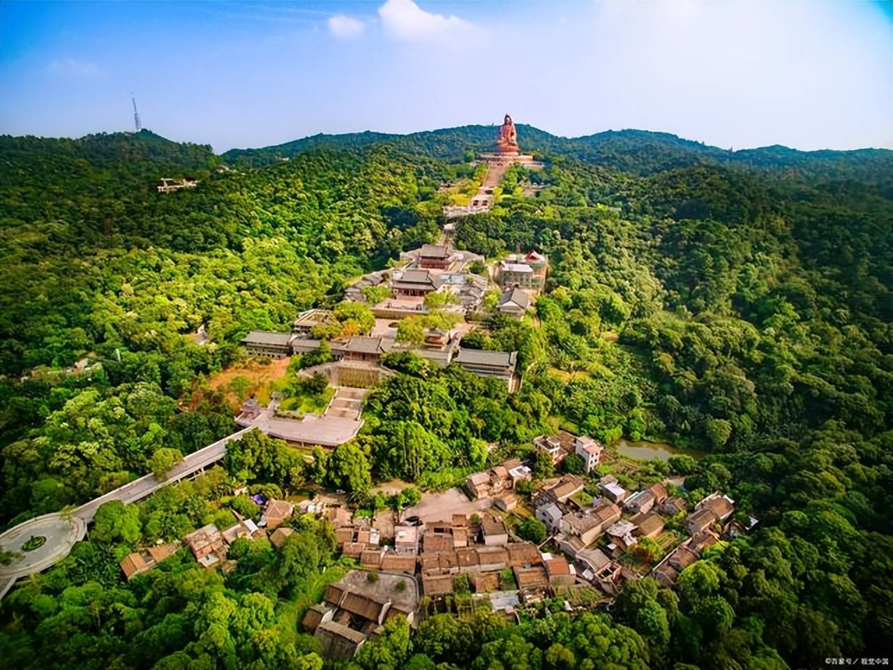 間,西樵山上陸續建成四大書院,分別是湛若水創建的大科書院和雲谷書院