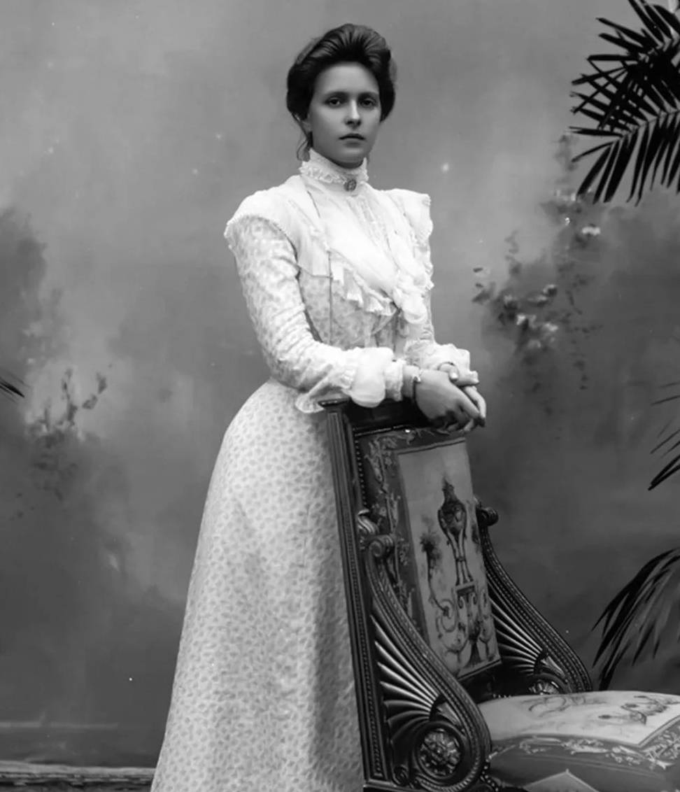 菲利普亲王的美貌亲娘,守了半辈子活寡,苦难一生却善