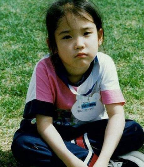 本以为孙艺珍就很美了,崔智友像"小公主"_全智贤_中国_小时候