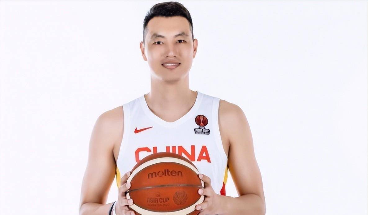 事实上,翟上赛季的整体下滑幅度很大.