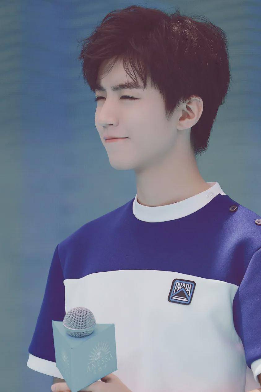 王俊凯,一生久安,岁月无恙.心中有光,做自己喜欢的.