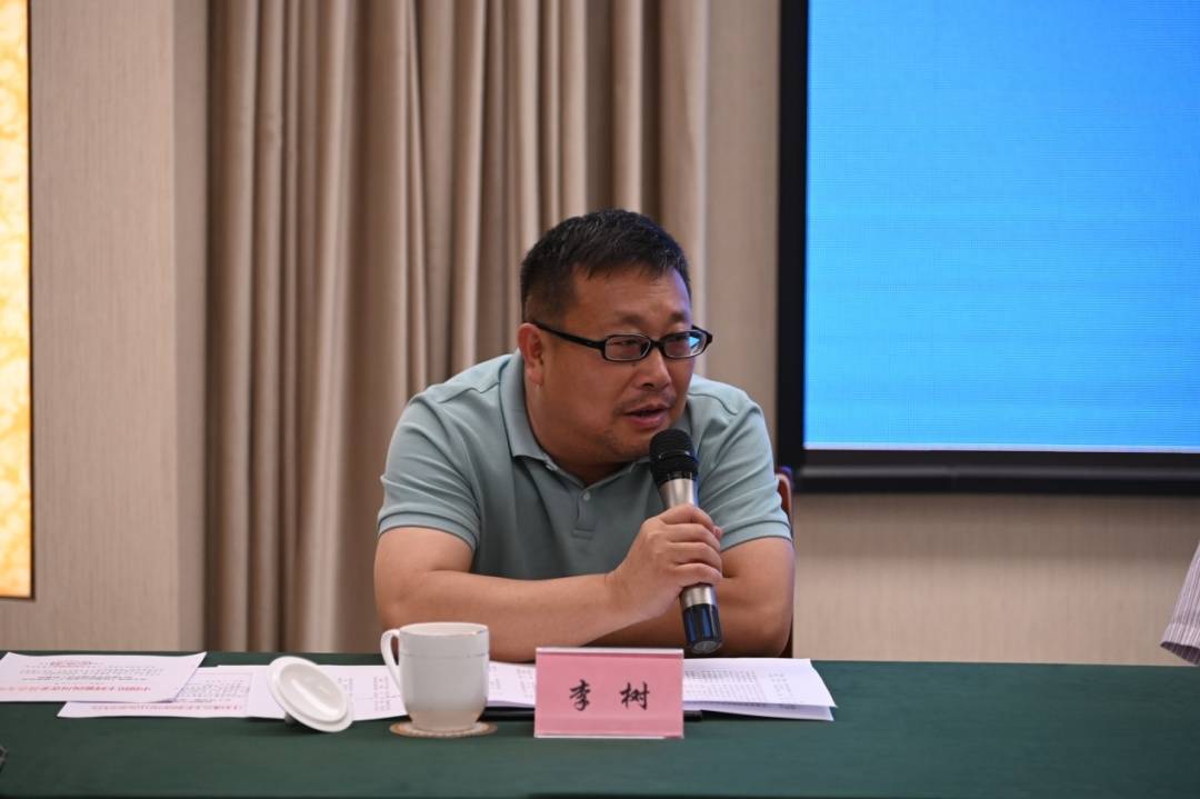 文化委副主任业丹,江溶,李多,李树和其他委员就文化委下一步开展文化