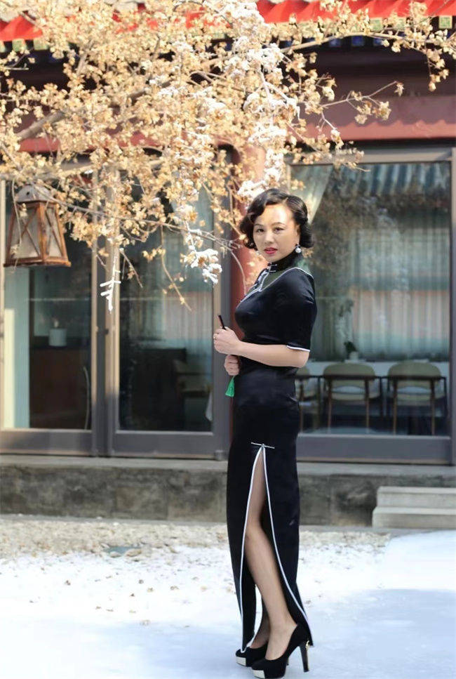 图 龚航宇旗袍写真秀是白玉簪遇见了你还是你长成了白玉簪图 龚航宇