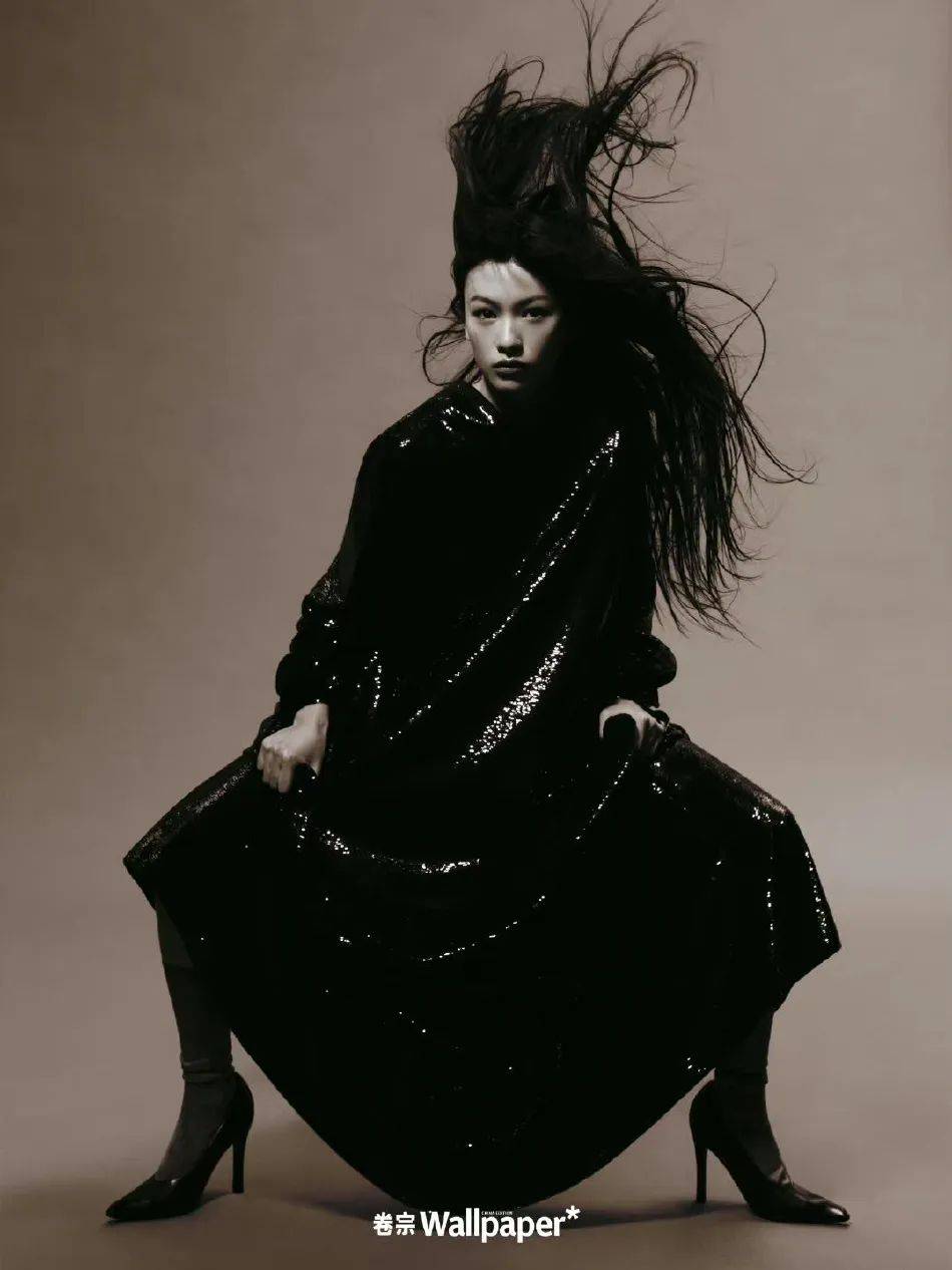 邱天竹林大片宛若侠女雪肤白嫩曼妙身材英姿飒爽