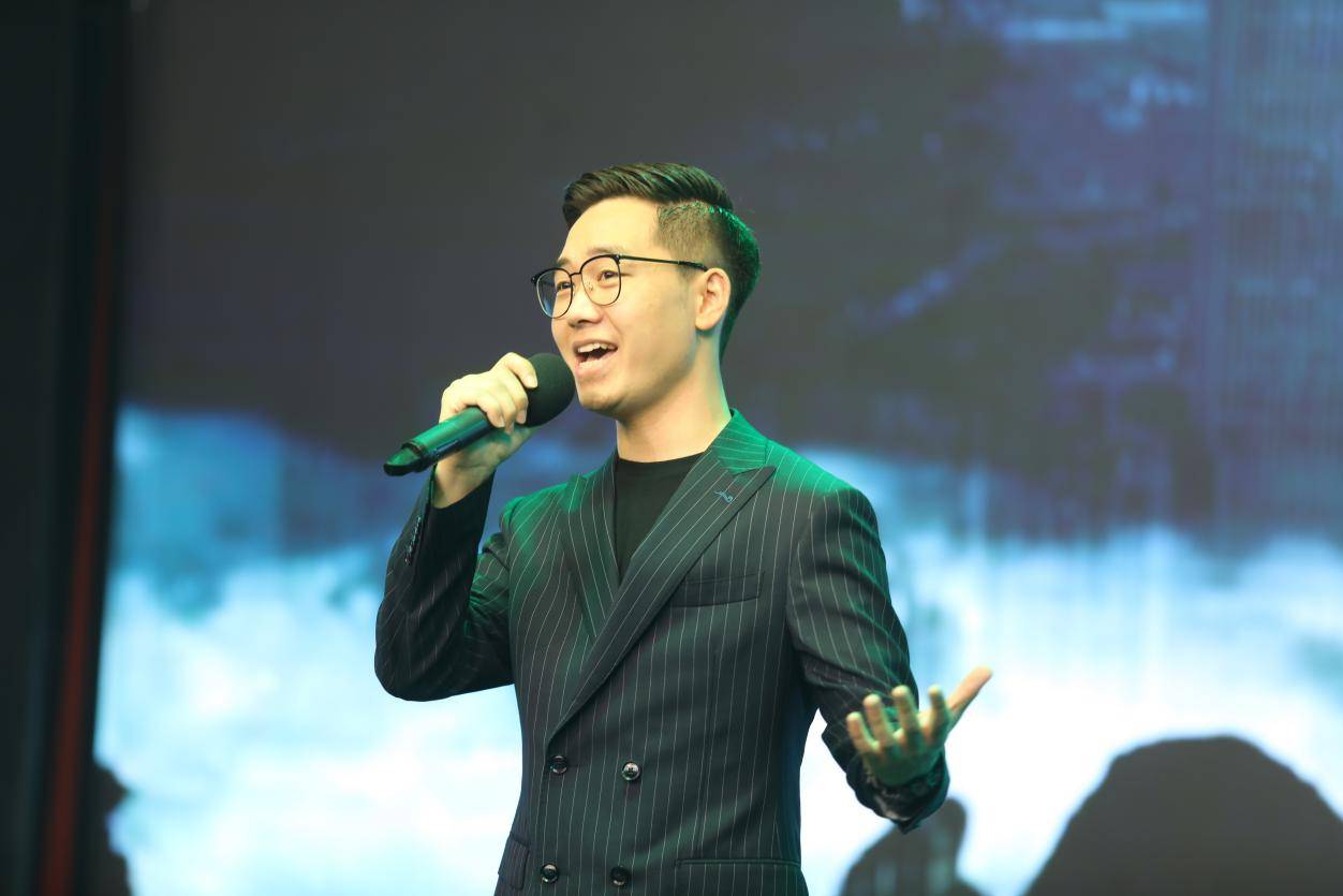 华语流行音乐唱作人陈振邦荣获第11届中国环保形象大使