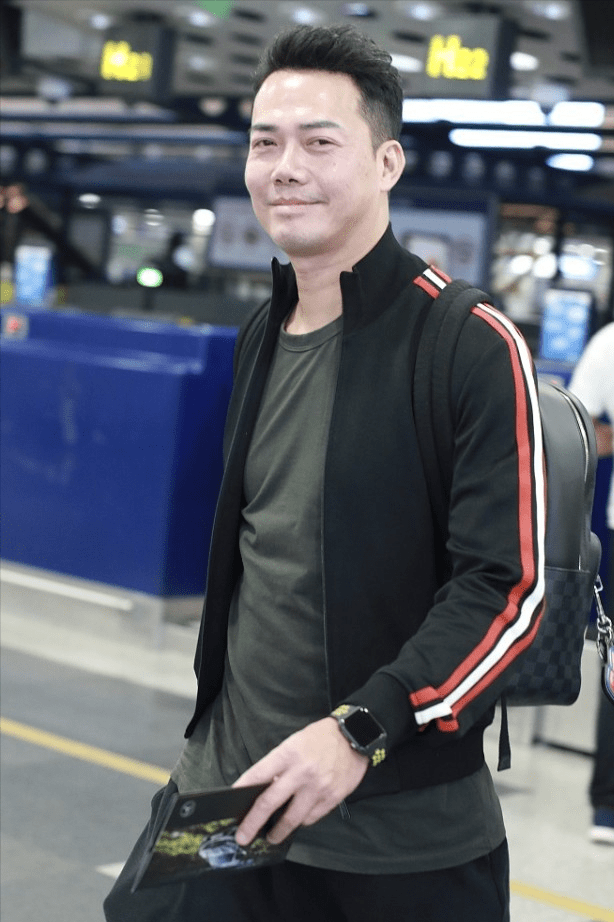 但一定不能油腻,快学学谢天华的清爽穿搭_男士_基本_身材