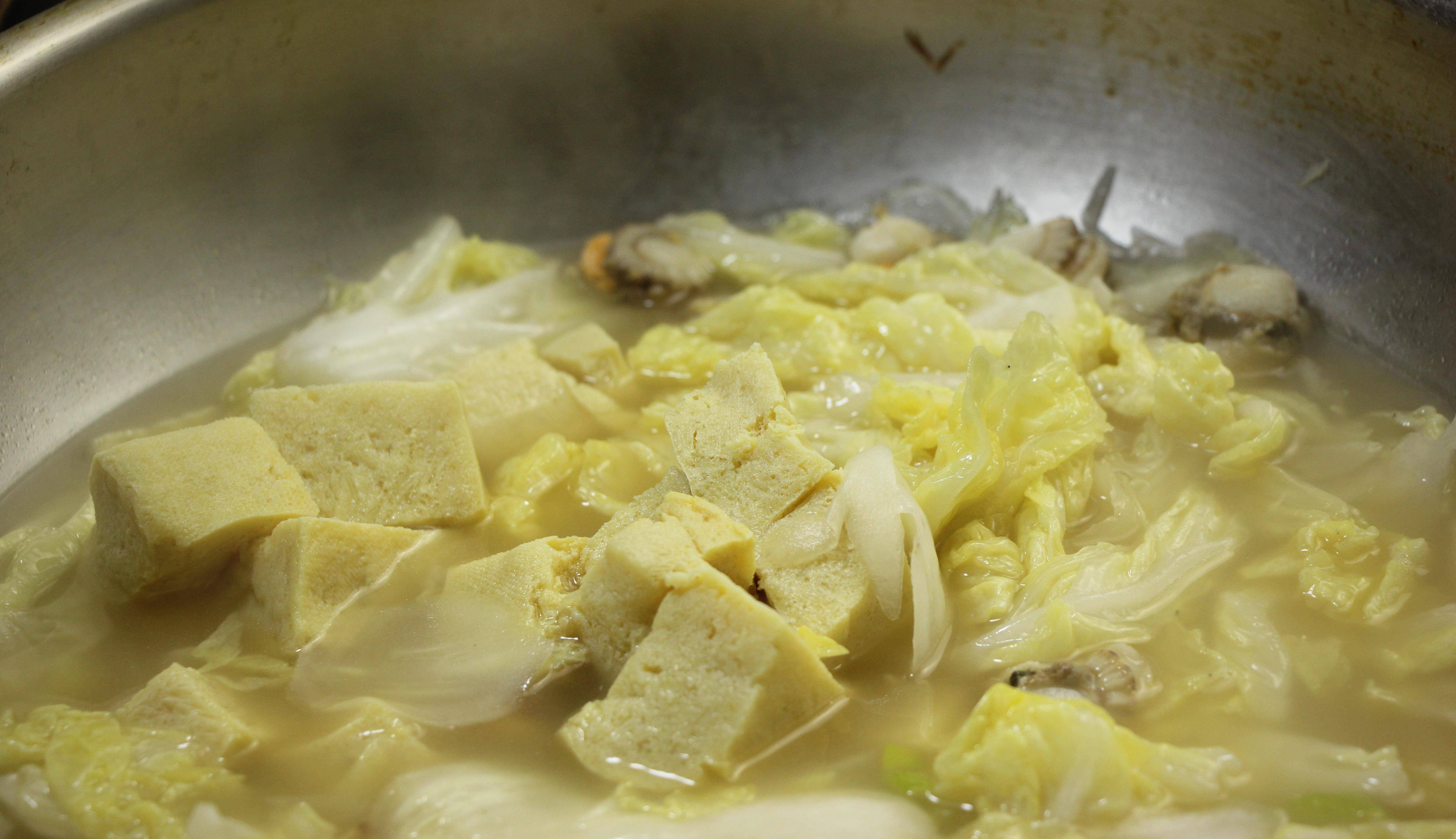 白菜炖冻豆腐图片