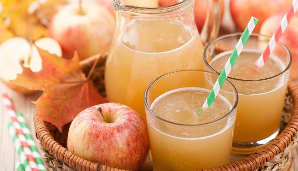 苹果汁怎么榨不氧化,方法简单,自己榨的才是健康的_水果汁_反应_时候