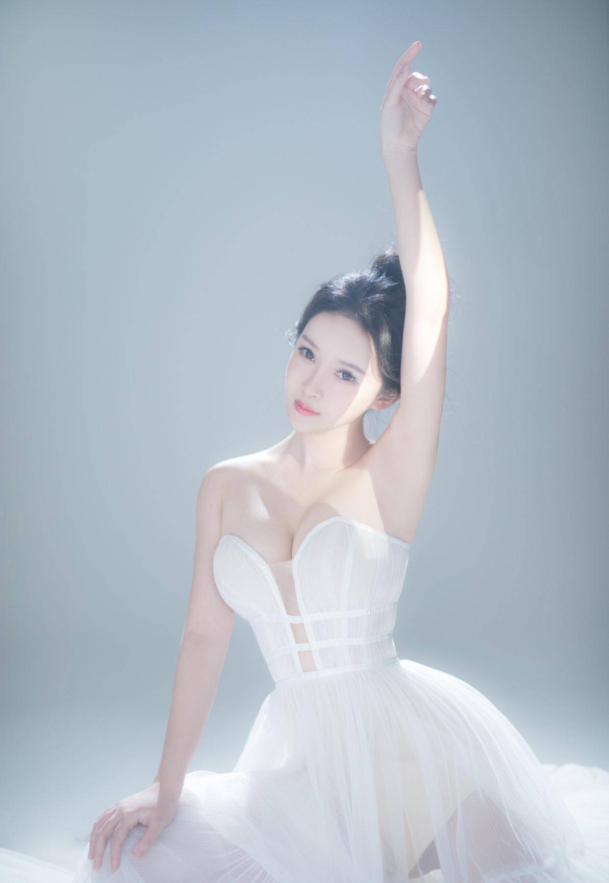 孙心娅最新写真出炉,气质溢出,仙气十足,网友感叹:美到窒息_事业_活动