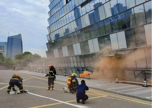 如果银行失火,烧掉了5亿人民币,印钞厂能直接印5亿现金填补吗?