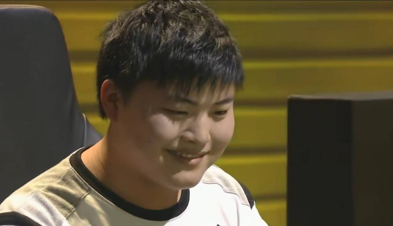 原创老omg的人没资格喷uzi西卡讲述职业故事omg气氛冰冷